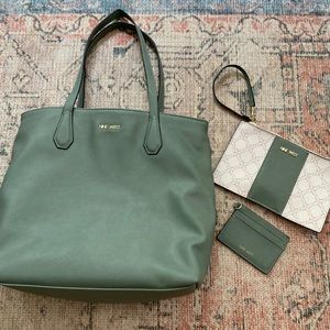 Nine West Green Tote Purse With Accessories Included